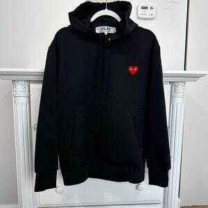 COMME DES GARÇONS PLAY HOODIE BLACK ❤️ SIZE L (RUNS SMALL)